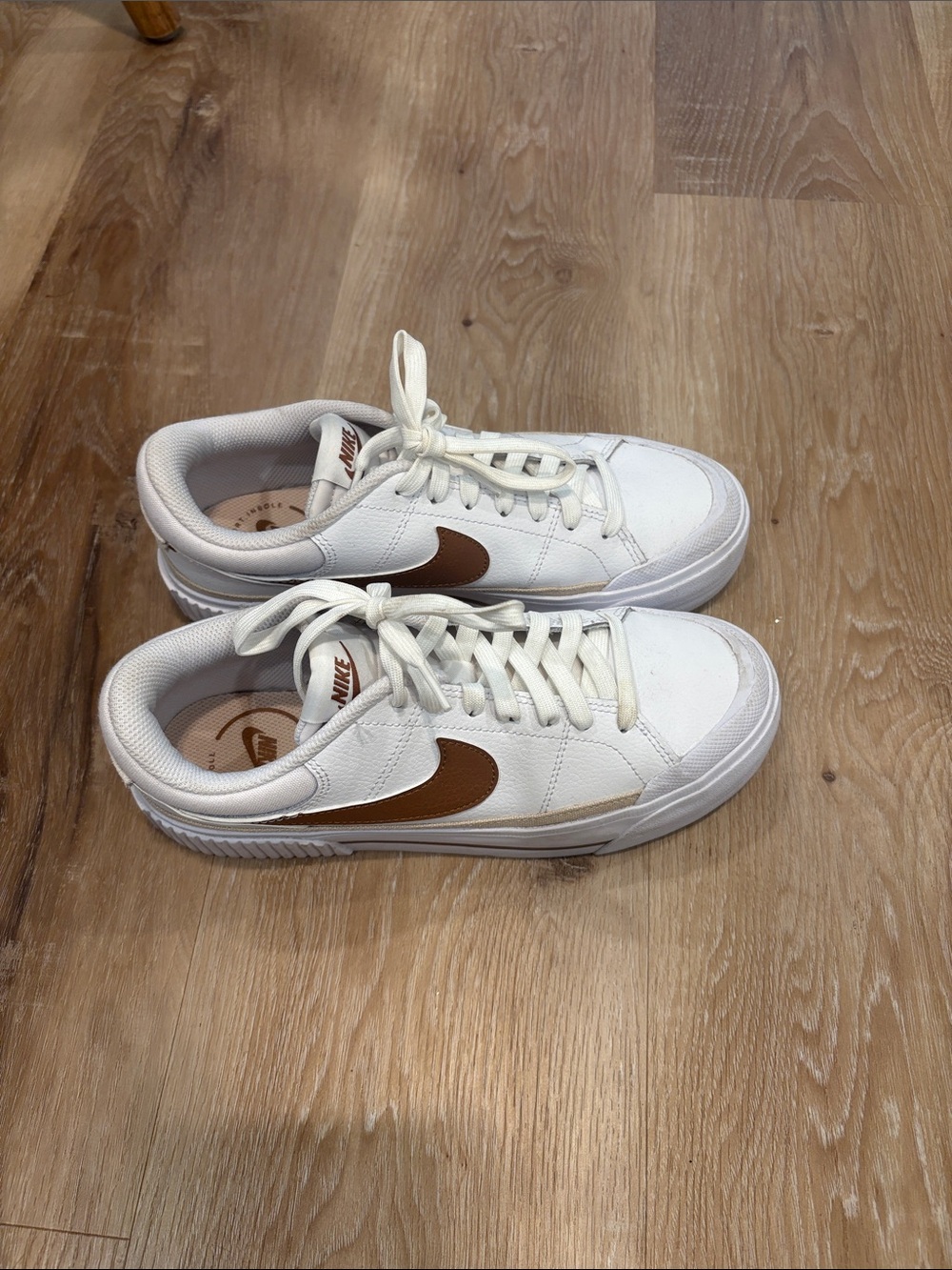 Nike Women’s White Platform Sneakers with Brown Swoosh - Picture 4 of 5